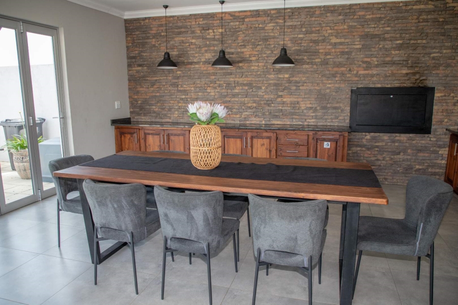 18 Bedroom Property for Sale in Heilbron Free State